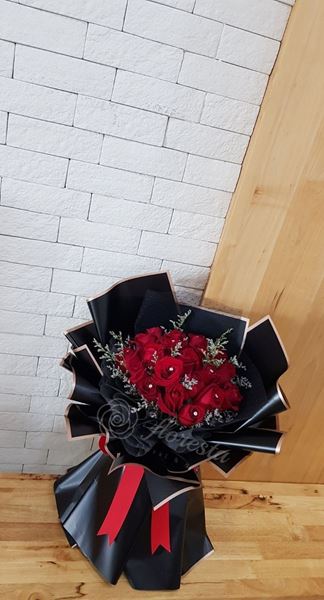 Picture of HB049-20 Roses Bouquet