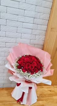 Picture of HB007 - 30 Roses Bouquet