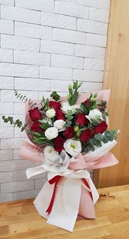 Picture of HB008 - Mixed Flower Bouquet