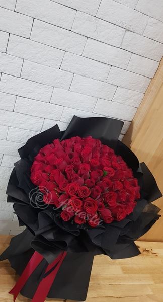 Picture of HB028 - 99 Roses Bouquet